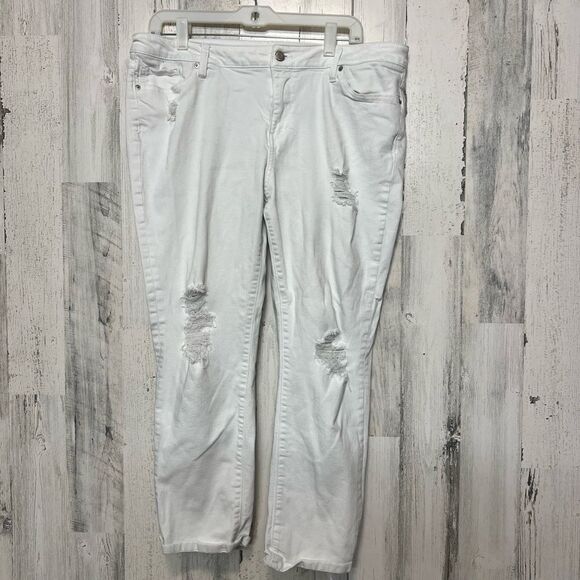 White jeans - Picture 2 of 7